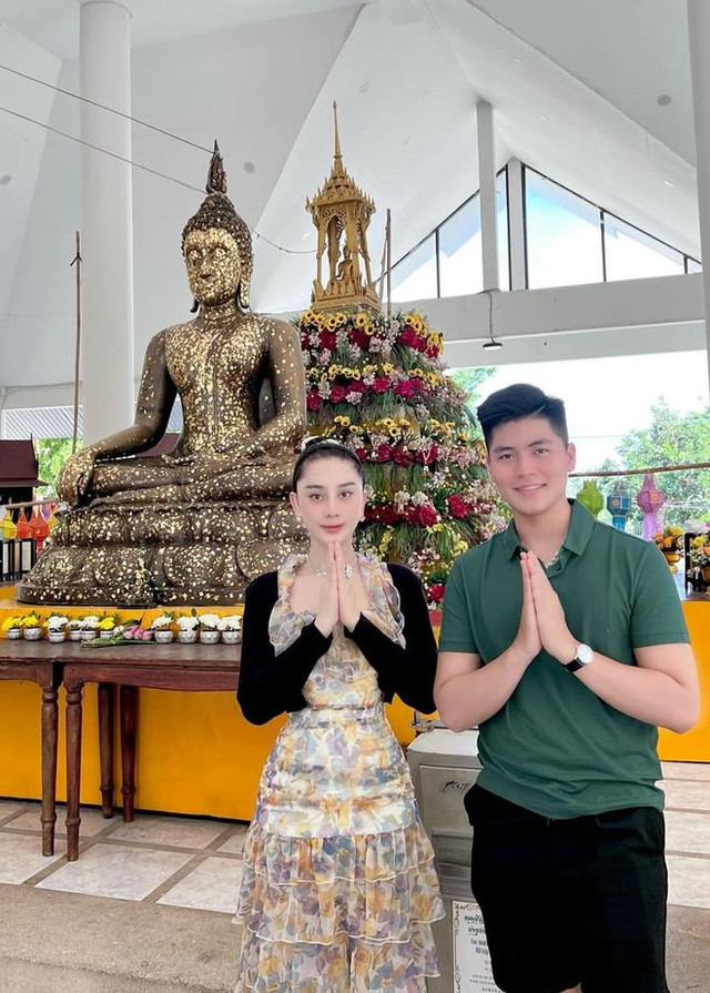 Lâm Khánh Chi ngầm công nhận mối quan hệ với trợ lý kém 21 tuổi - Hình 3 Lam Khanh Chi ngam cong nhan moi quan he voi tro ly kem 21 tuoi-Hinh-3