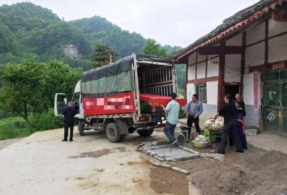 Vì sao nói: "lửa đi ba đường là tắt, người đi ba đường là nghèo"? - Hình 5 Vi sao noi: