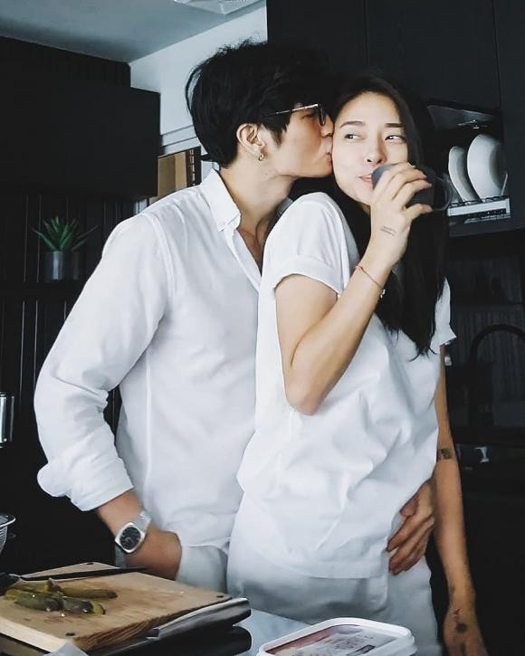 Khoảnh khắc dễ thương của Ngô Thanh Vân- Huy Trần khi về quê ăn Tết Khoanh khac de thuong cua Ngo Thanh Van- Huy Tran khi ve que an Tet