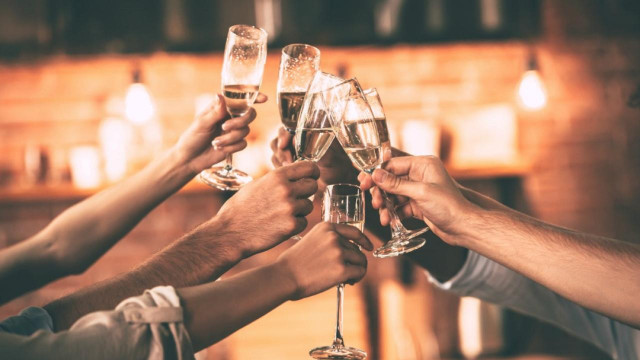 Uống nhiều rượu dẫn đến quá trình trao đổi chất mất cân bằng - Hình 3 Uong nhieu ruou dan den qua trinh trao doi chat mat can bang-Hinh-3