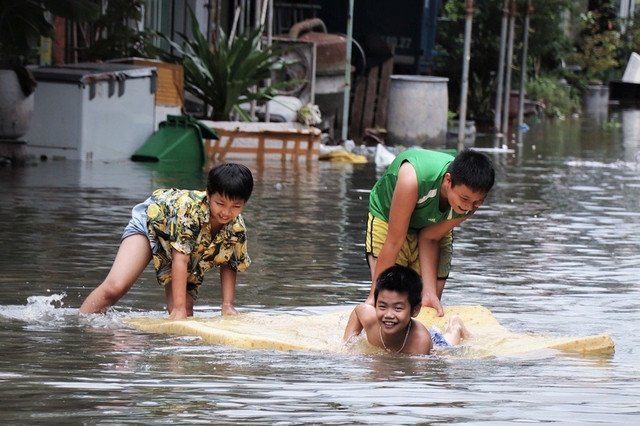 Đà Nẵng, Huế cho học sinh nghỉ học do mưa lũ Da Nang, Hue cho hoc sinh nghi hoc do mua lu