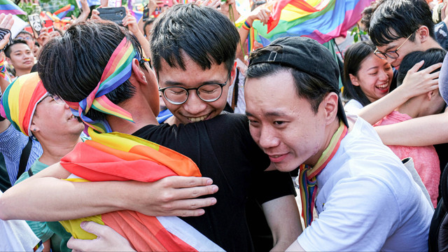 Cuộc đấu tranh cô đơn của cộng đồng LGBT Đông Nam Á - Hình 4 Cuoc dau tranh co don cua cong dong LGBT Dong Nam A-Hinh-4