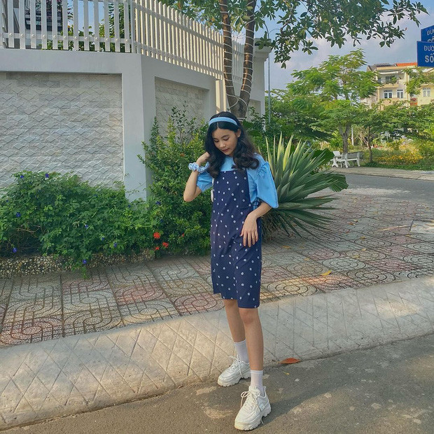 Con út nhà MC Quyền Linh tung ảnh năm mới cực xinh - Hình 5 Con ut nha MC Quyen Linh tung anh nam moi cuc xinh-Hinh-5