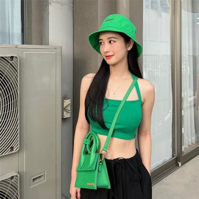 Hội mỹ nhân Việt sở hữu vòng eo nhỏ hơn Ngọc Trinh - Hình 12 Hoi my nhan Viet so huu vong eo nho hon Ngoc Trinh-Hinh-12