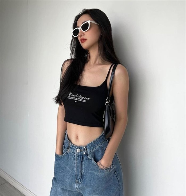 Hội mỹ nhân Việt sở hữu vòng eo nhỏ hơn Ngọc Trinh - Hình 13 Hoi my nhan Viet so huu vong eo nho hon Ngoc Trinh-Hinh-13