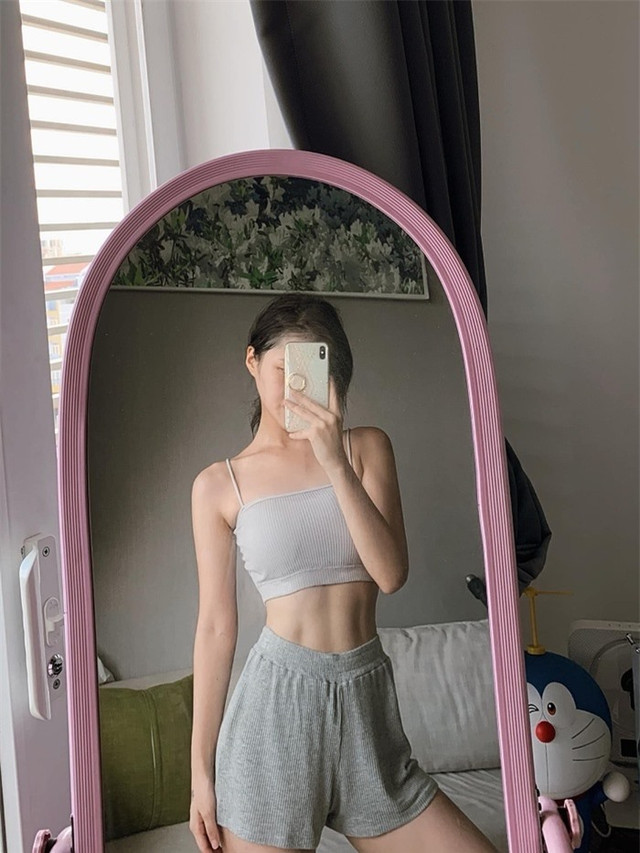 Hội mỹ nhân Việt sở hữu vòng eo nhỏ hơn Ngọc Trinh - Hình 21 Hoi my nhan Viet so huu vong eo nho hon Ngoc Trinh-Hinh-21