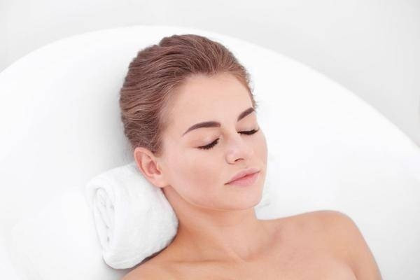 4 điều chị em nên tránh khi tắm để không mắc bệnh phụ khoa - Hình 2 4 dieu chi em nen tranh khi tam de khong mac benh phu khoa-Hinh-2