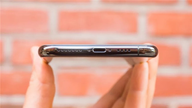 So sánh iPhone SE 2020 và iPhone 11 Pro: Không chỉ khác biệt về phân khúc ảnh 2 So sánh iPhone SE 2020 và iPhone 11 Pro: Không chỉ khác biệt về phân khúc ảnh 2