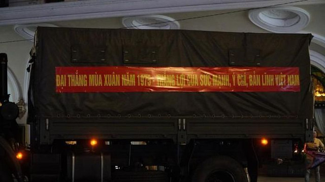 Bộ đội xuyên đêm triển khai trận địa pháo lễ cho ngày 30/4 - Hình 5 Bo doi xuyen dem trien khai tran dia phao le cho ngay 30/4-Hinh-5