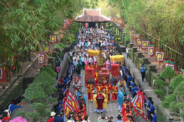 TP.HCM dâng lễ Hùng Vương và Đức Lễ Thành hầu Nguyễn Hữu Cảnh - Hình 6 TP.HCM dang le Hung Vuong va Duc Le Thanh hau Nguyen Huu Canh-Hinh-6