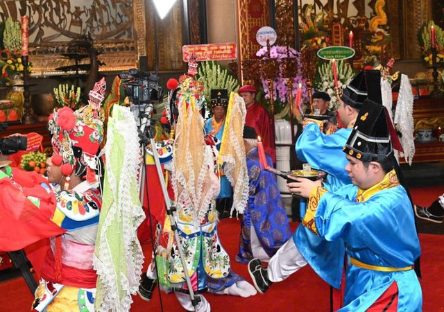 TP.HCM dâng lễ Hùng Vương và Đức Lễ Thành hầu Nguyễn Hữu Cảnh - Hình 3 TP.HCM dang le Hung Vuong va Duc Le Thanh hau Nguyen Huu Canh-Hinh-3