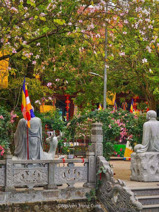 Ngôi chùa đẹp lạ có nhiều cổ vật ở ngoại thành Hà Nội - Hình 10 Ngoi chua dep la co nhieu co vat o ngoai thanh Ha Noi-Hinh-10