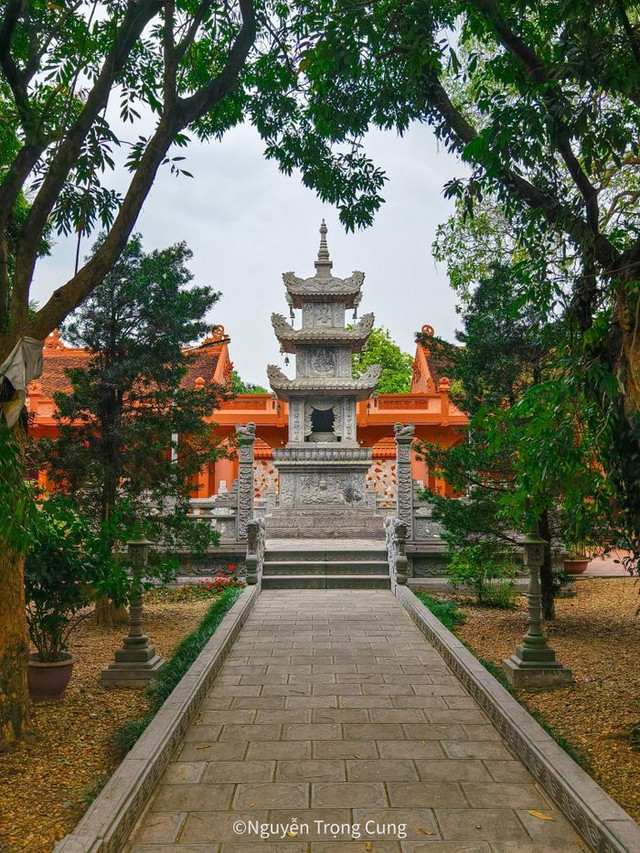 Ngôi chùa đẹp lạ có nhiều cổ vật ở ngoại thành Hà Nội - Hình 11 Ngoi chua dep la co nhieu co vat o ngoai thanh Ha Noi-Hinh-11