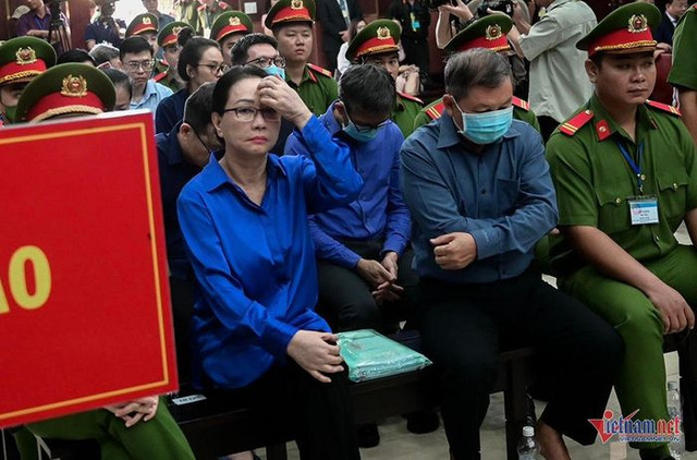 Vạn Thịnh Phát: Cựu Cục trưởng xin giảm nhẹ để về trị bệnh - Hình 2 Van Thinh Phat: Cuu Cuc truong xin giam nhe de ve tri benh-Hinh-2