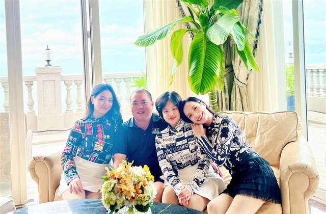 Thúy Hạnh 'tụt hạng nhan sắc' trước 2 ái nữ trổ mã xinh đẹp - Hình 10 Thuy Hanh 'tut hang nhan sac' truoc 2 ai nu tro ma xinh dep-Hinh-10
