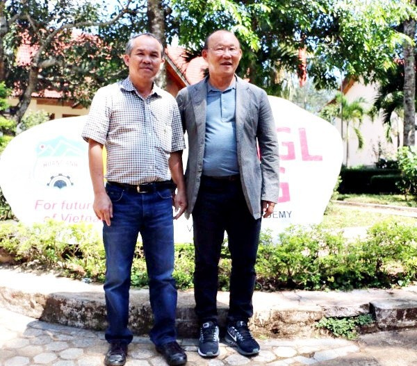 Bầu Đức: "Tôi muốn gia hạn với ông Park, nhưng tôi đâu có quyền hạn" Bau Duc: