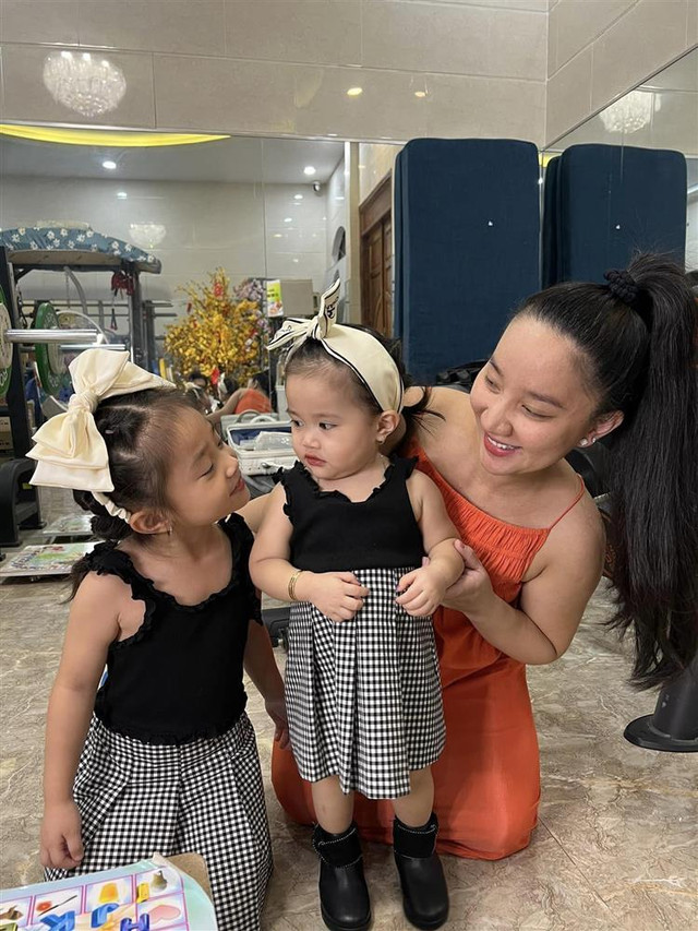 Vợ Lê Dương Bảo Lâm bán nước mía 5K, dám mua xế trả góp - Hình 5 Vo Le Duong Bao Lam ban nuoc mia 5K, dam mua xe tra gop-Hinh-5