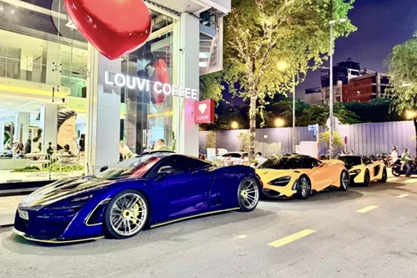 Tận thấy dàn siêu xe gần 100 tỷ đồng của các đại gia TP.HCM