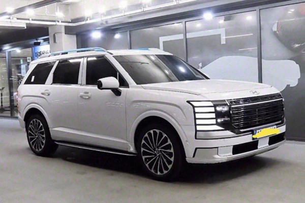 Cận cảnh SUV Hyundai Palisade 2026 bản hybrid và địa hình