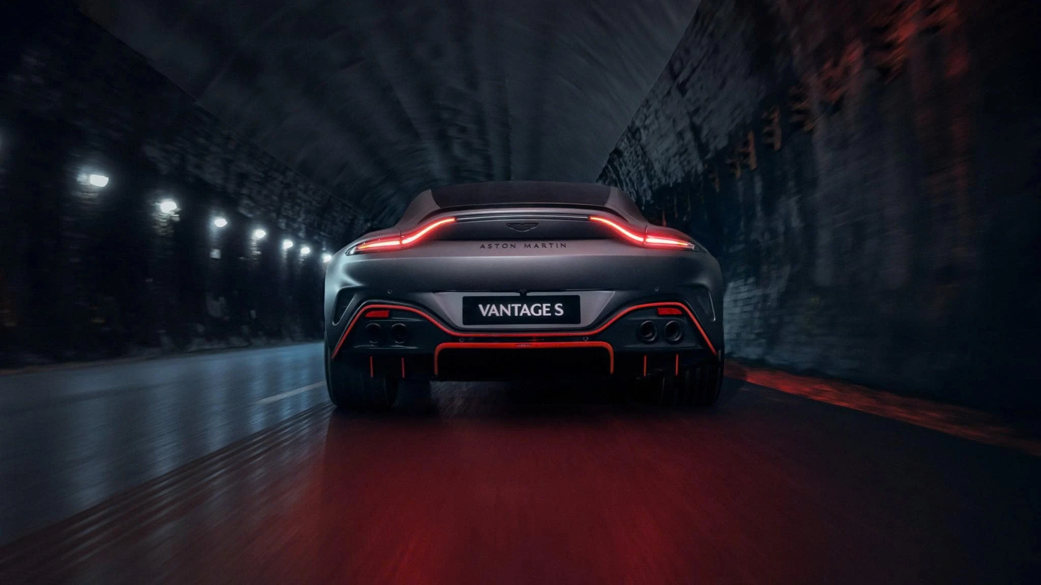 Chi tiết siêu xe Aston Martin Vantage S 2026 vừa ra mắt 