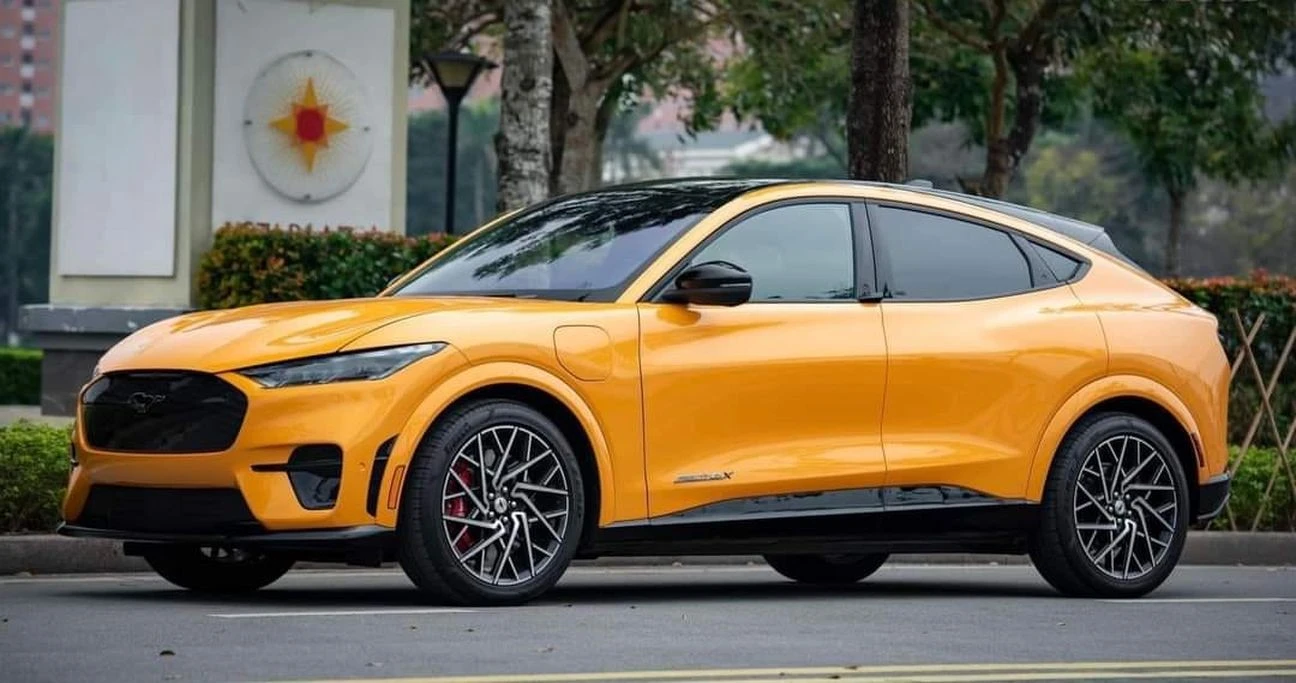 View - Gần 200.000 xe Ford Mustang Mach-E lỗi khóa cửa, ngừng bán | Báo Tri thức và Cuộc sống - TIN TỨC PHỔ BIẾN KIẾN THỨC 24H