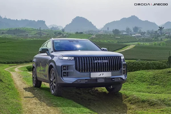 Jaecoo J7 giảm giá đến 90 triệu đồng, giá rẻ hơn Mazda CX-5