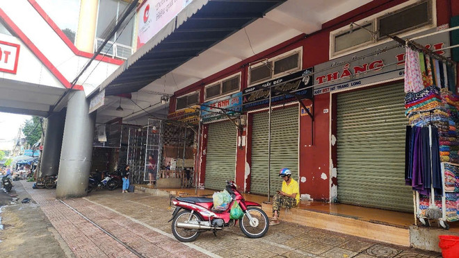 Hàng chục ki ốt tại Chợ trung tâm TP Buôn Ma Thuột bất ngờ đóng cửa 