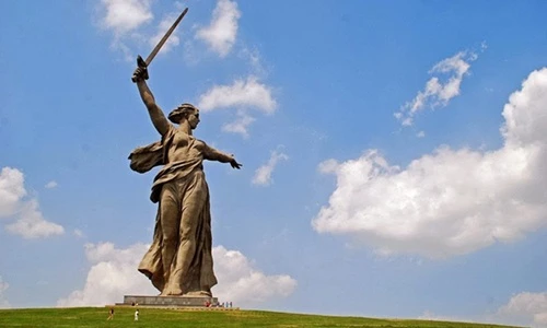 Liên Xô: 12 thành phố và một pháo đài anh hùng