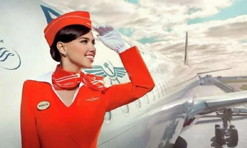Vẻ đẹp kiêu sa của nữ tiếp viên hàng không Nga