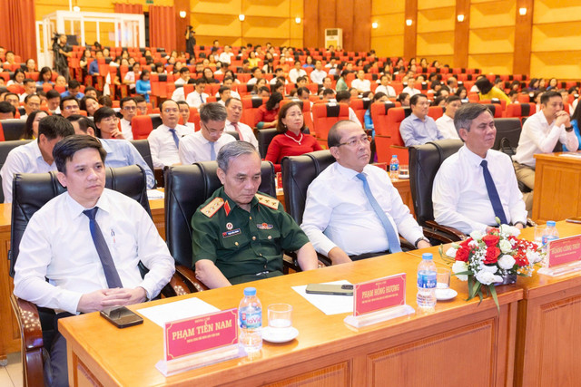 Các đại biểu dự Hội nghị. Ảnh: Quang Vinh Các đại biểu dự Hội nghị. Ảnh: Quang Vinh