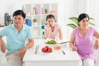 'Ngôi nhà im lặng' khiến tuổi thơ trẻ âm thầm tổn thương