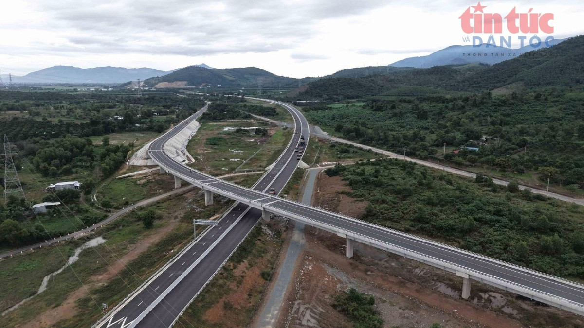 Cao tốc Vân Phong - Nha Trang. Ảnh: Đặng Tuấn