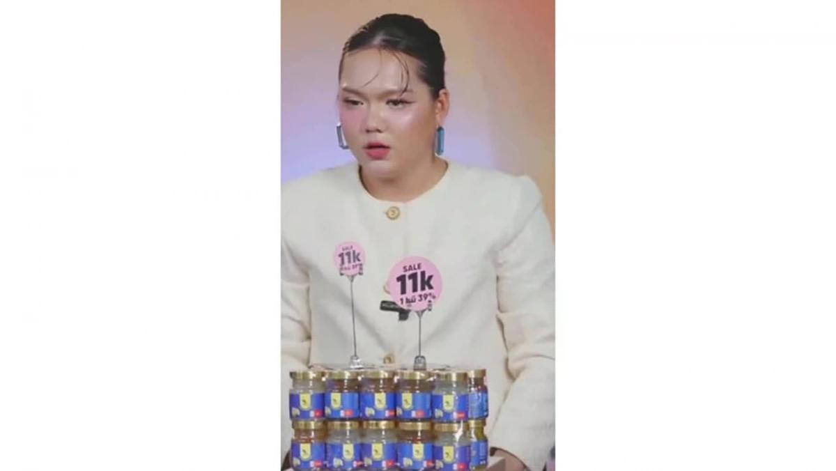 Phạm Thoại bán yến sào 39% yến tươi có giá 10 - 11 nghìn đồng/ hũ.