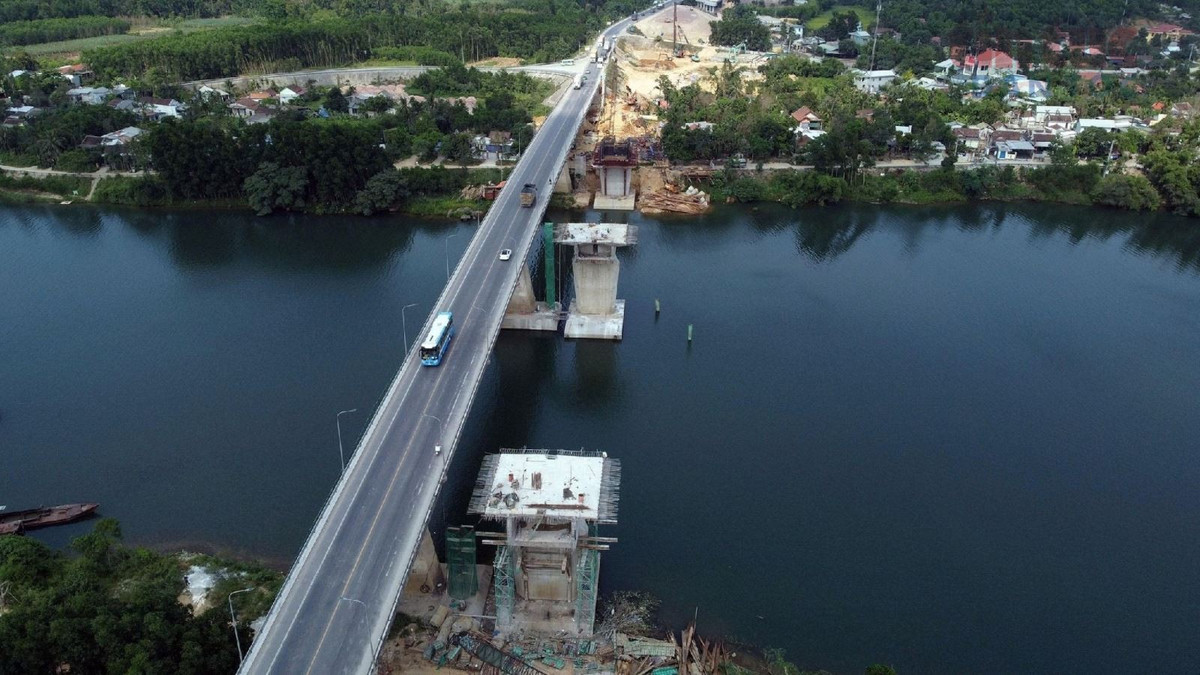 Cao tốc Cam Lộ - La Sơn. Ảnh: Huy Hùng