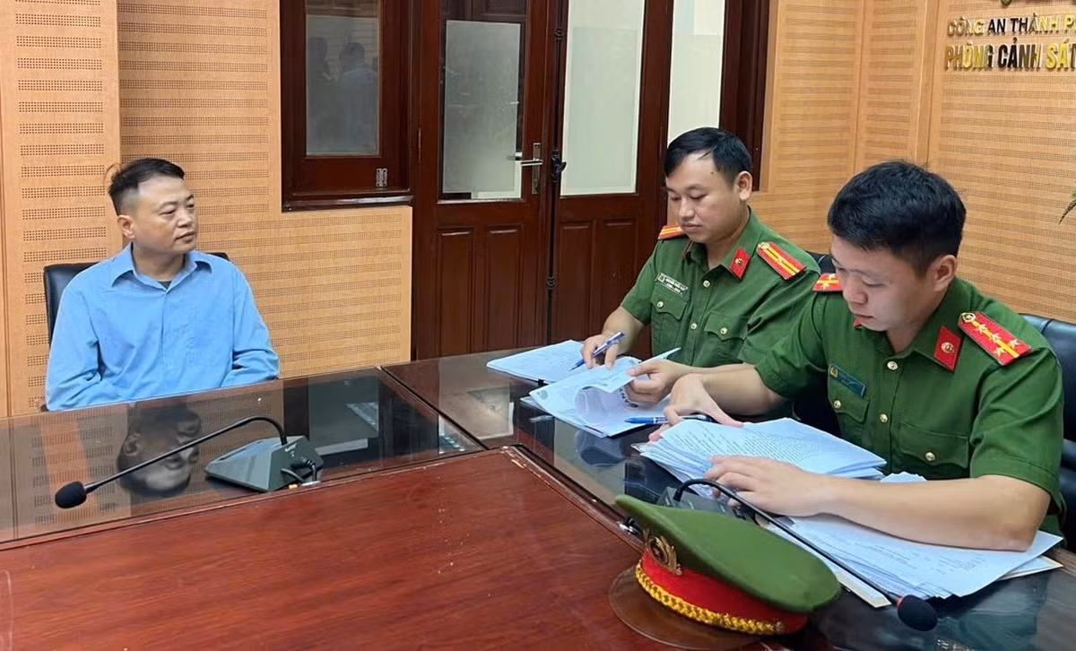 Shark Bình bị khởi tố, bắt tạm giam. Ảnh: Công an Hà Nội,