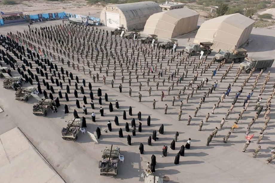 Mỹ sẽ đối mặt với 1 triệu quân, 4.000 xe tăng khi tiến vào Iran