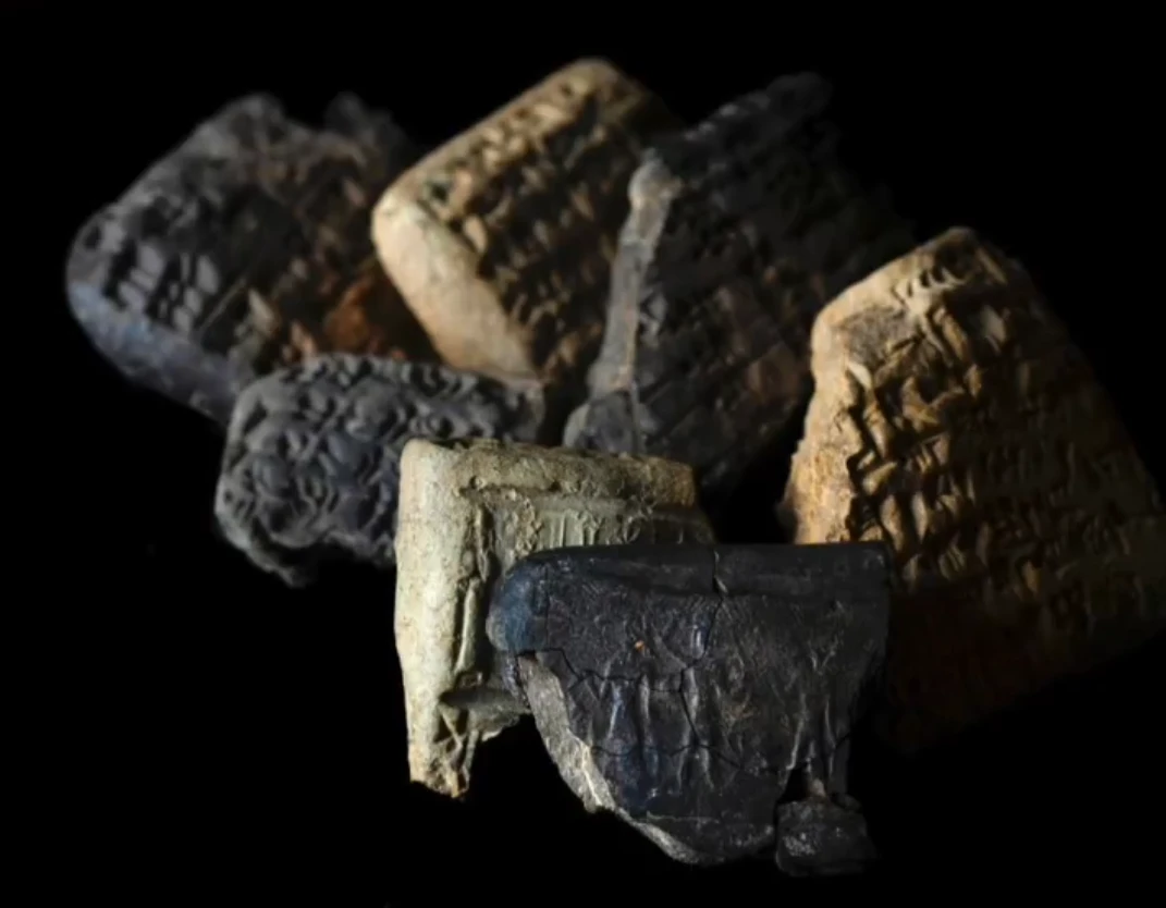 Vua Hittite chưa rõ danh tính trong dấu tích phiến đất sét cổ 3.500 năm