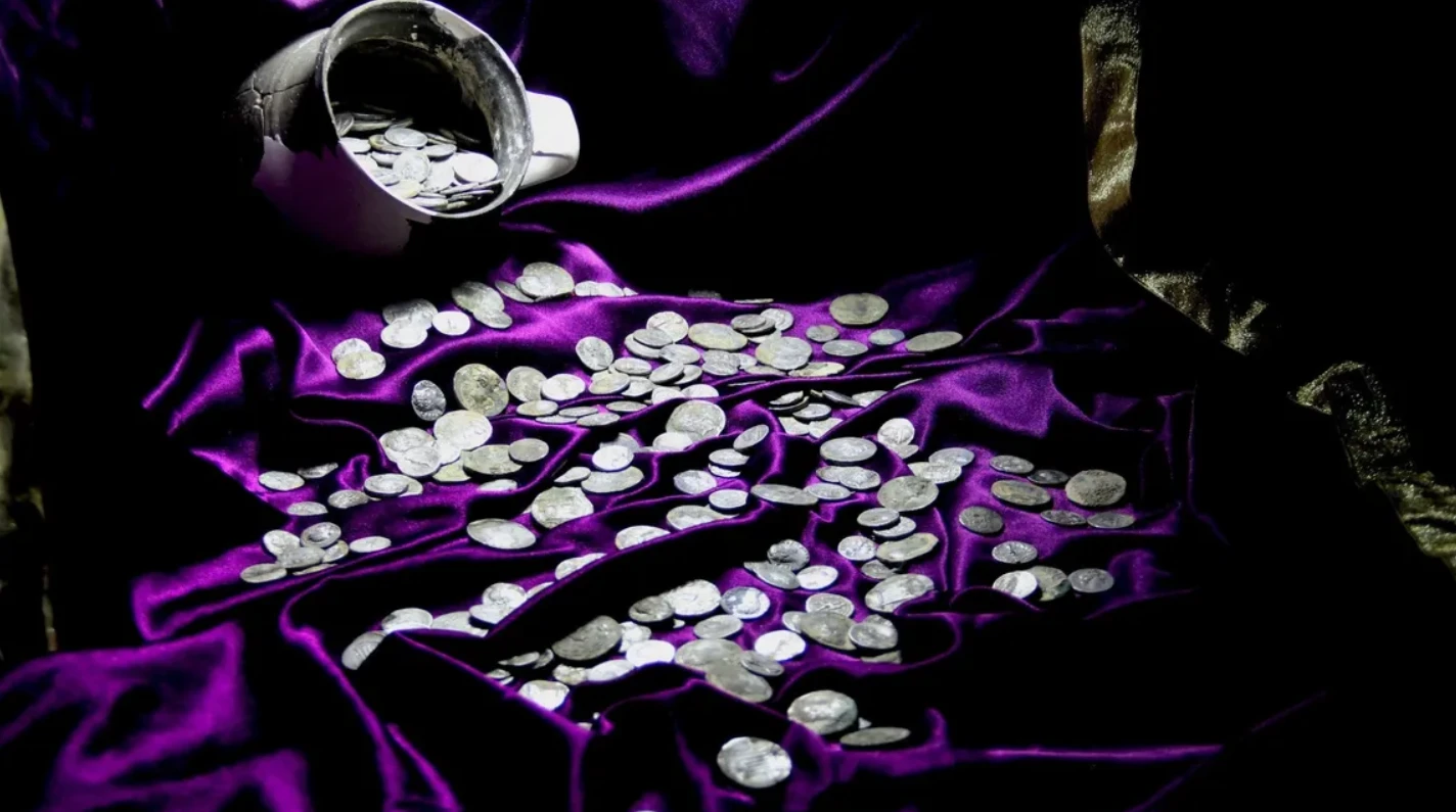 Khám phá hơn 1.100 đồng xu cổ được khai quật tại Tarsus