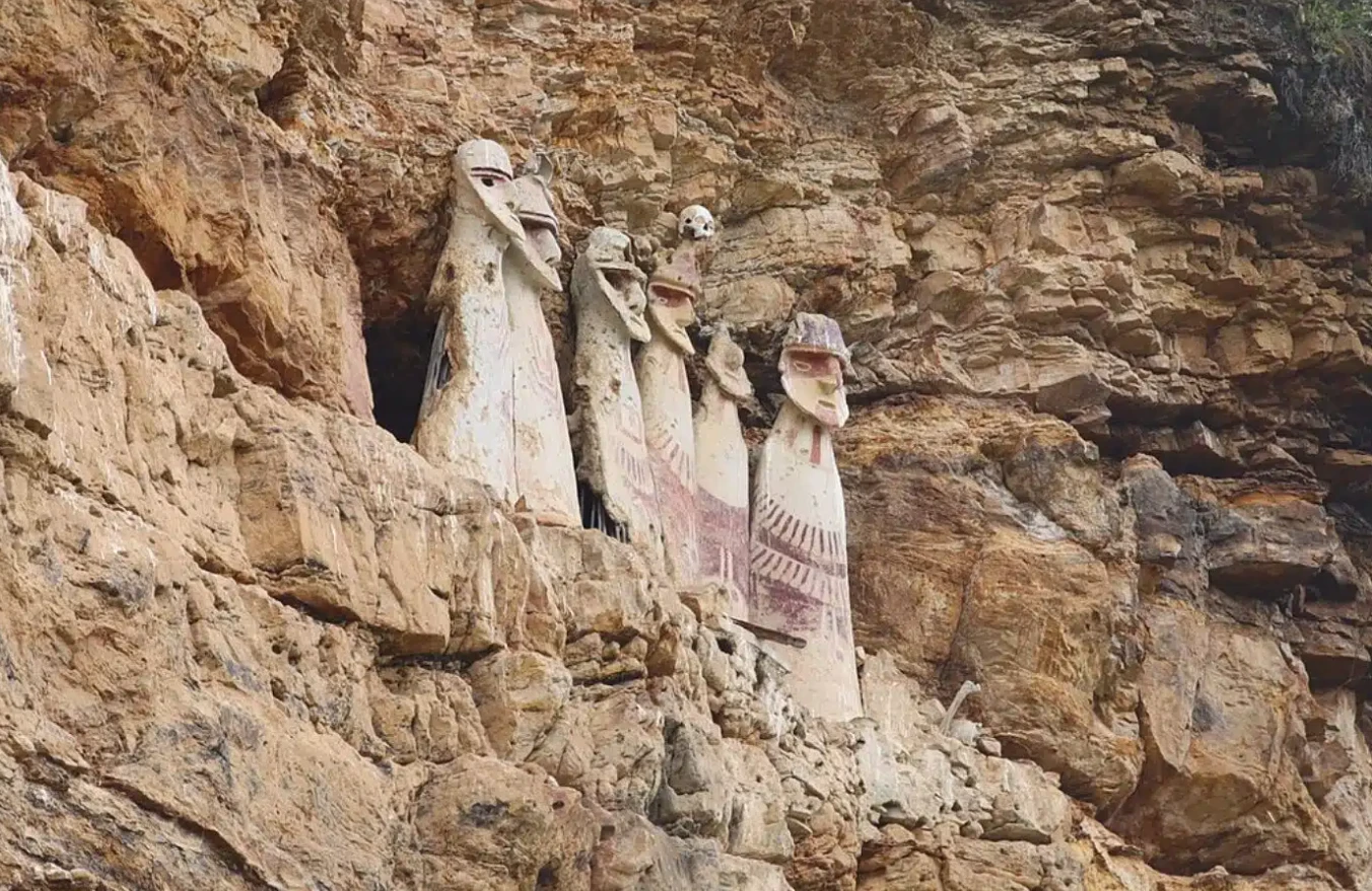 Phát hiện đầu tượng nghi lễ cổ đại ở Amazon