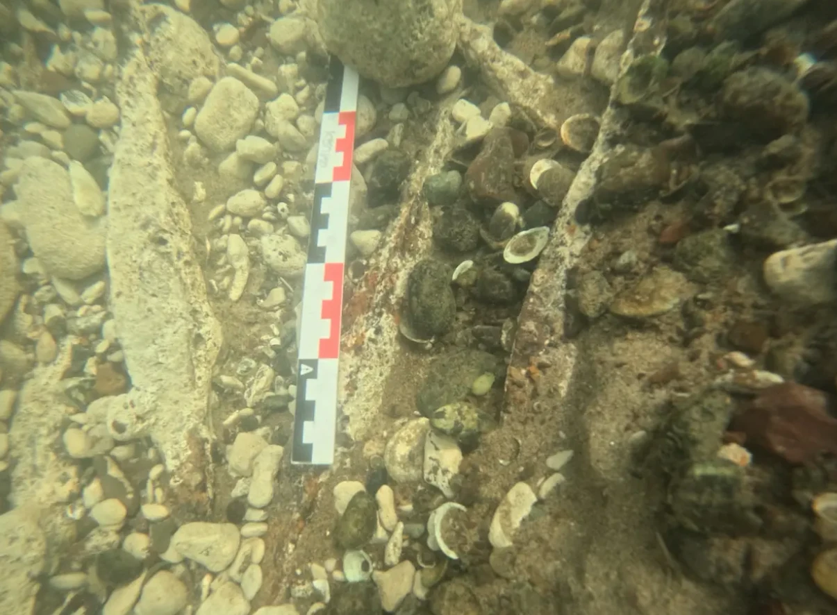 Phát hiện bộ sưu tập thỏi kim loại cực lớn 2.000 năm