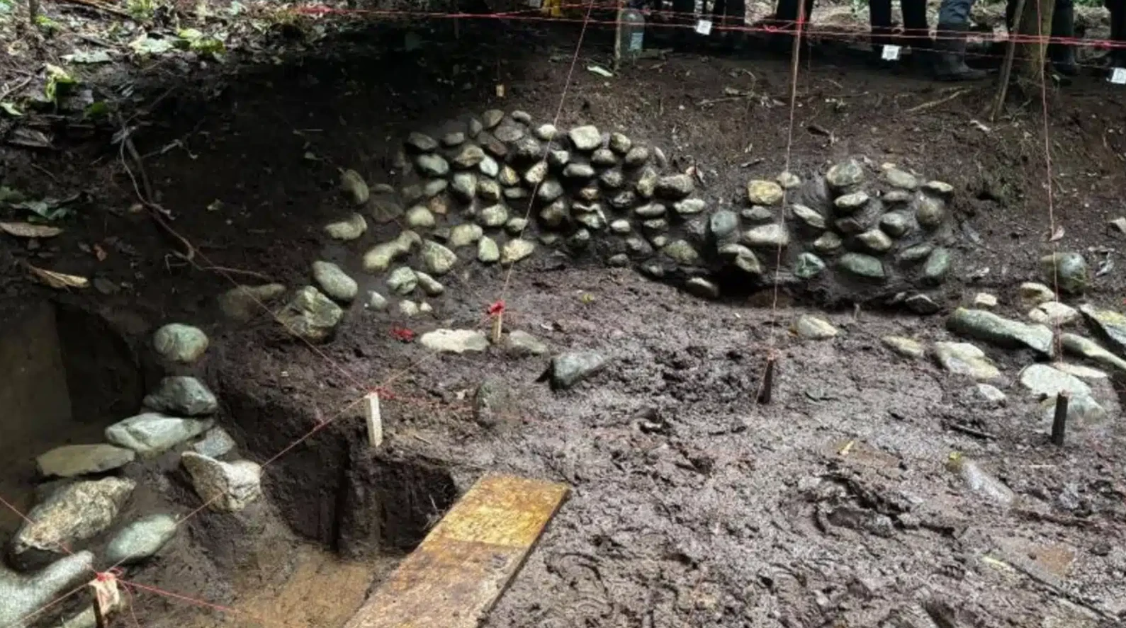 Dùng laser quét trúng công trình kiến ​​trúc cổ trong rừng mưa nhiệt đới 