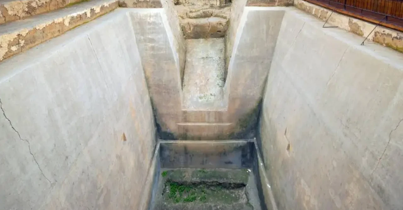 Thi thể nam giới nghìn năm tuổi có dấu ngọc bích trong miệng 