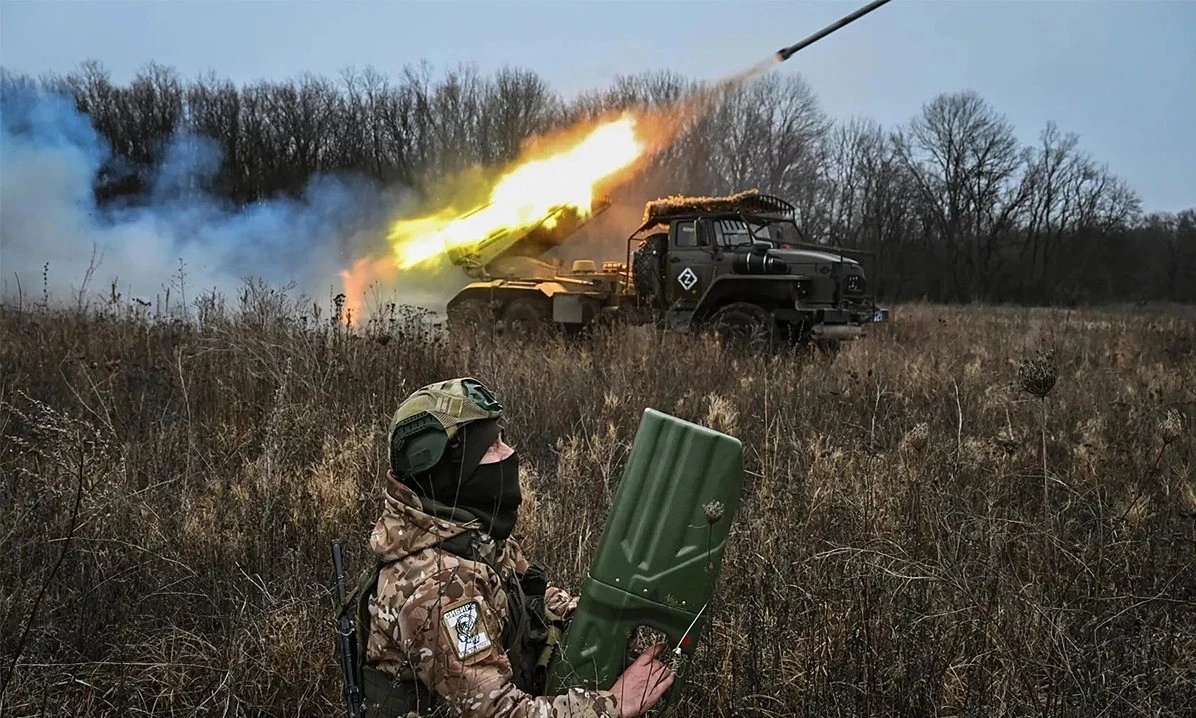 Kharkiv nóng trở lại, Nga gia tăng áp lực đa hướng lên Ukraine
