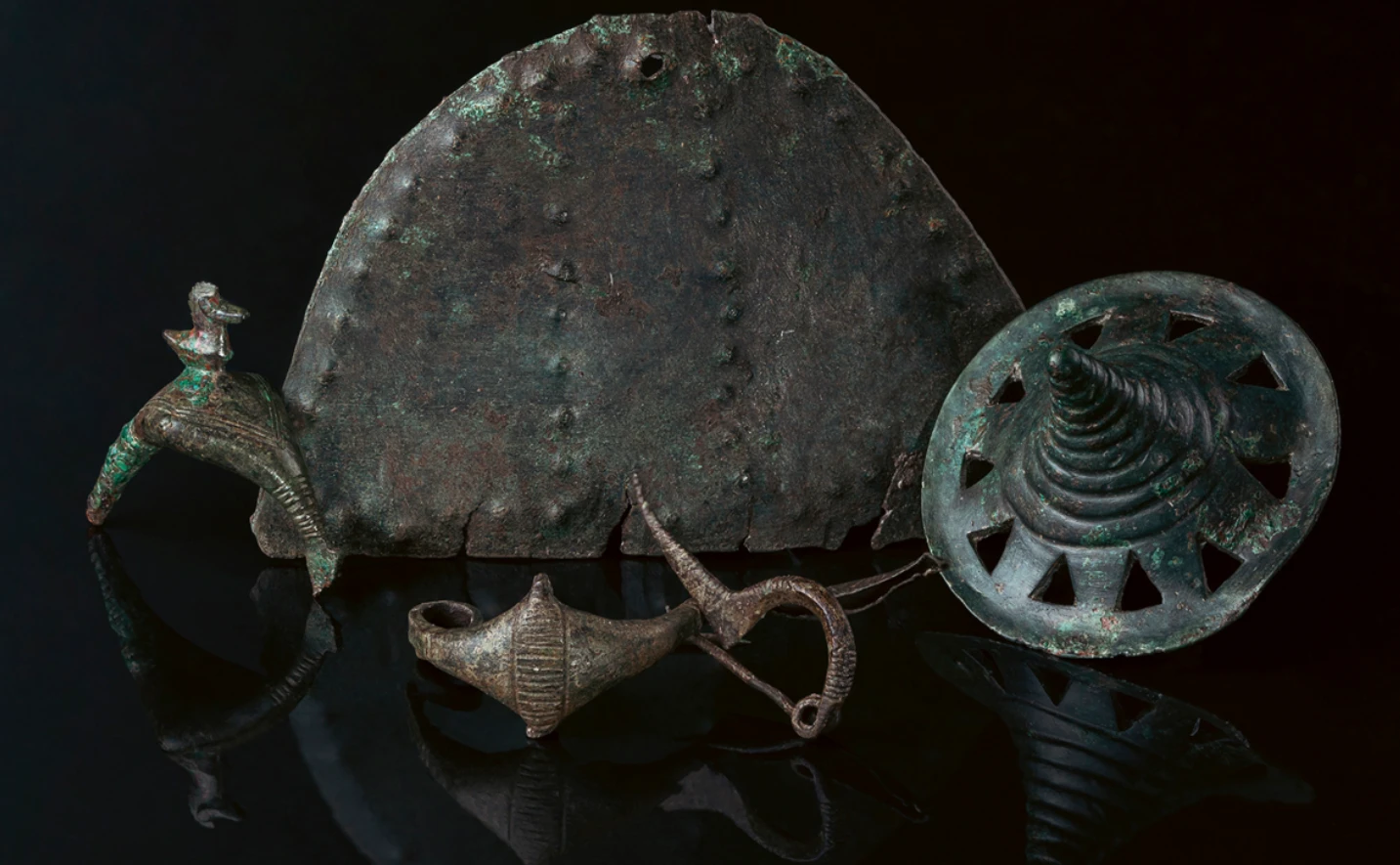 Hàng trăm hiện vật kim loại 3.400 năm được tìm thấy ở Hungary 