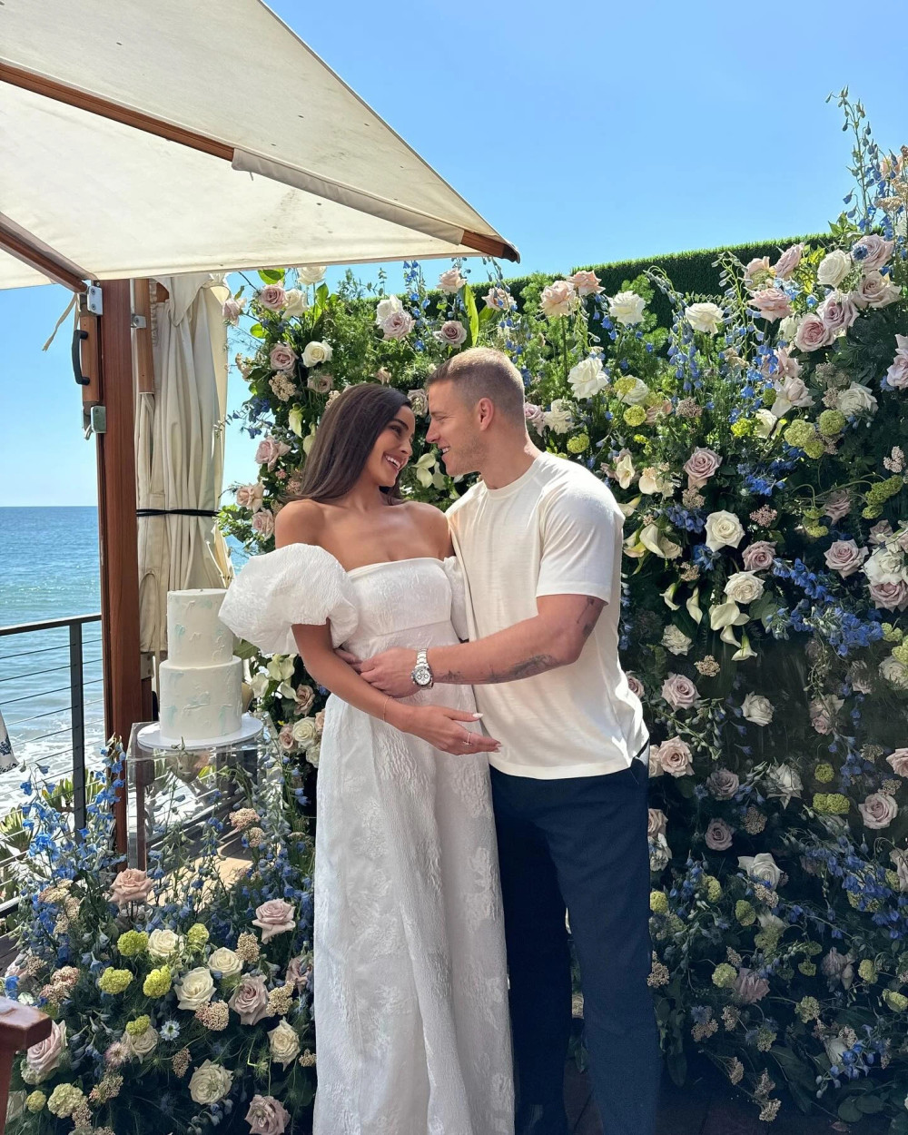 Vẻ sexy của hoa hậu sắp cưới cầu thủ Christian McCaffrey | Báo Tri thức và Cuộc sống - TIN TỨC PHỔ BIẾN KIẾN THỨC 24H