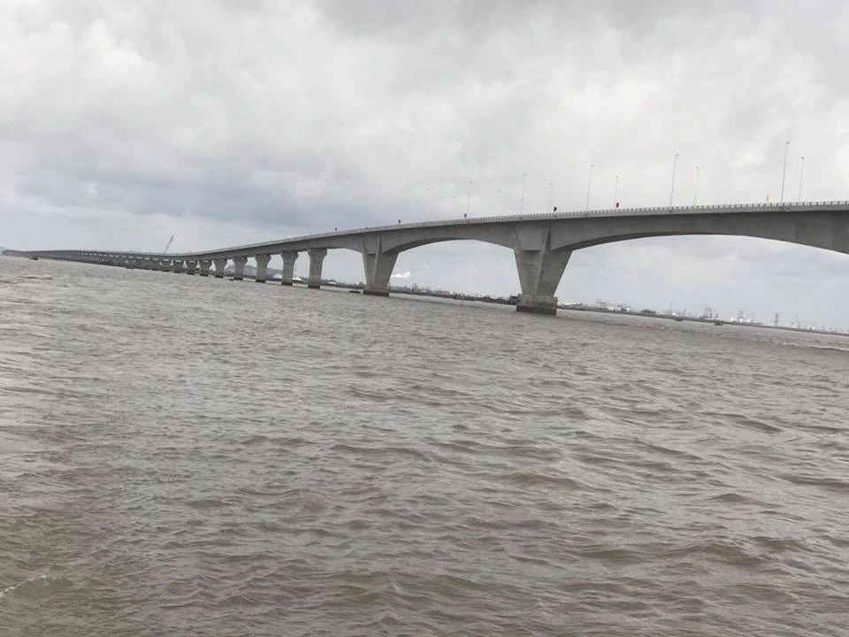 Ngắm cầu vượt biển hoành tráng nhất Việt Nam ở Hải Phòng