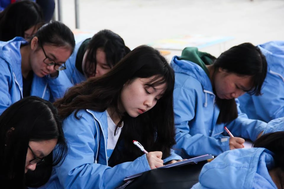 Ảnh: 500 học sinh giỏi dự lễ hội khai bút xuân Mậu Tuất 2018