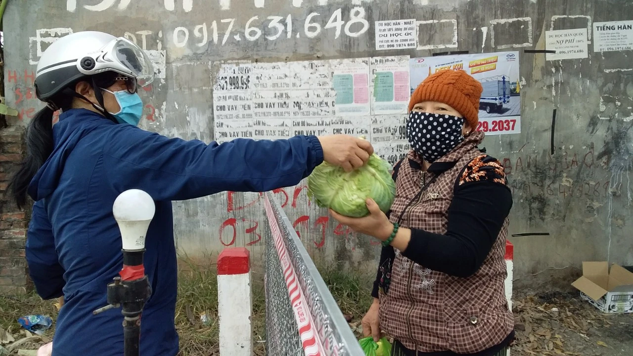 "Zoom" cuộc sống bên trong tâm dịch COVID-19 Cẩm Giàng ngày cuối năm