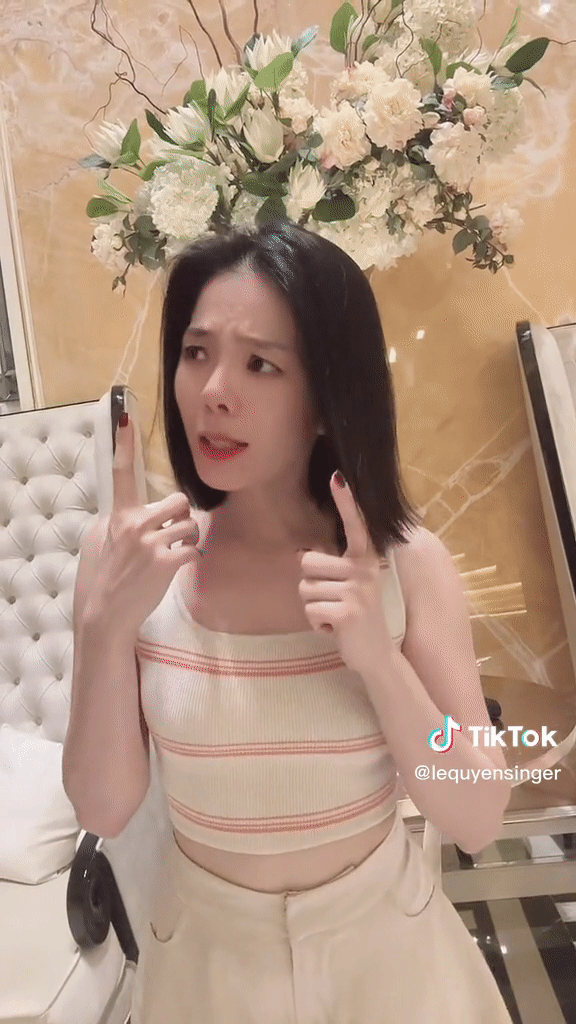 Lệ Quyên để mặt mộc đu trend TikTok, dân mạng phản đối rẩn rần Le Quyen de mat moc du trend TikTok, dan mang phan doi ran ran