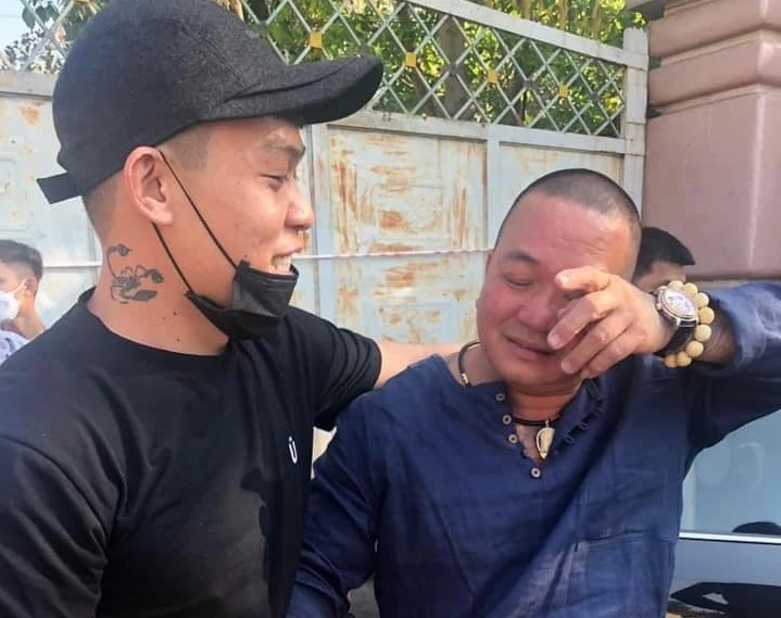 Hải “bánh” bật khóc khi ra tù sau 22 năm thụ án vụ giết Dung "Hà"